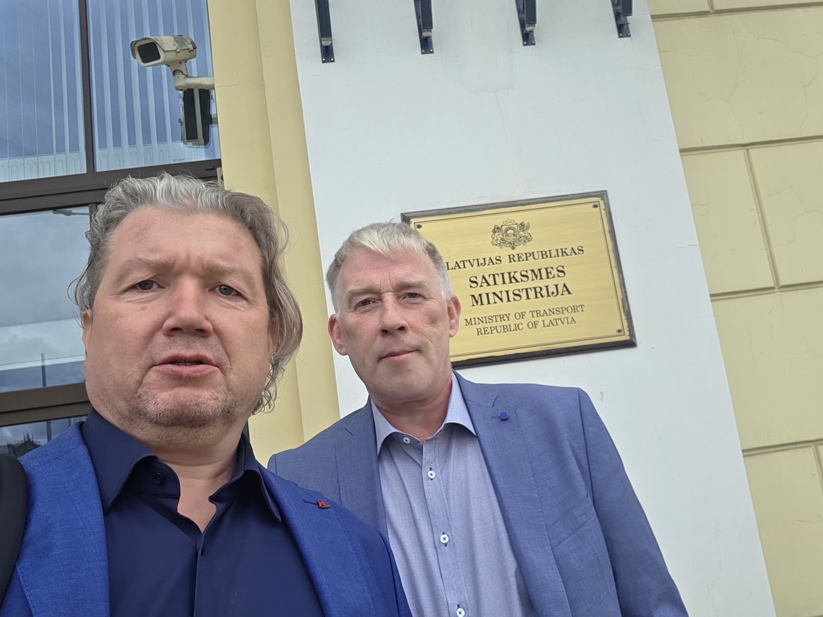 Представители LVTNDDO у Министерства сообщения после встречи о регулировании цифровых платформ